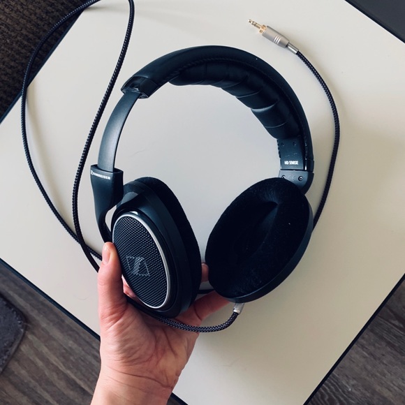 Sennheiser HD 598 Headphones - Picture 6 of 7